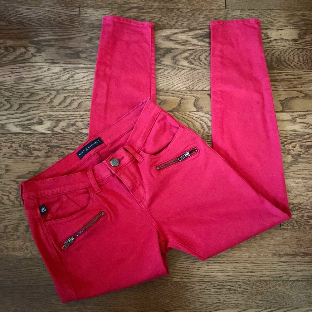 Smokin’ HOT Rock & Republic Red Jeans
